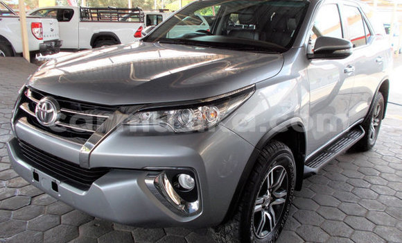 Acheter Occasion Voiture Toyota Hilux Gris à Beitbridge, Matabeleland South Acheter Occasion Voiture Toyota Hilux Gris à Beitbridge, Matabeleland South
