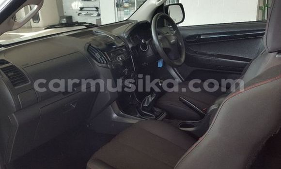 Acheter Occasion Voiture Isuzu KB Blanc à Beitbridge, Matabeleland South Acheter Occasion Voiture Isuzu KB Blanc à Beitbridge, Matabeleland South