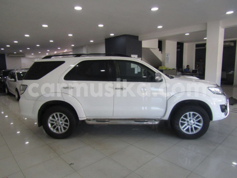 Big with watermark toyota fortuner matabeleland south beitbridge 8214