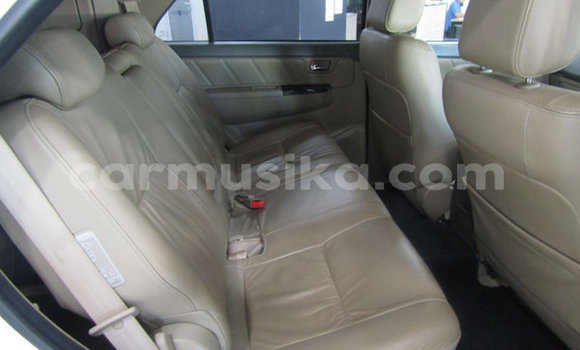 Acheter Occasion Voiture Toyota Fortuner Blanc à Beitbridge, Matabeleland South Acheter Occasion Voiture Toyota Fortuner Blanc à Beitbridge, Matabeleland South