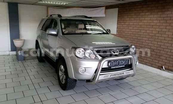Tenga Tsaru Toyota Fortuner Sirivha Mota in Beitbridge in Matabeleland South Tenga Tsaru Toyota Fortuner Sirivha Mota in Beitbridge in Matabeleland South