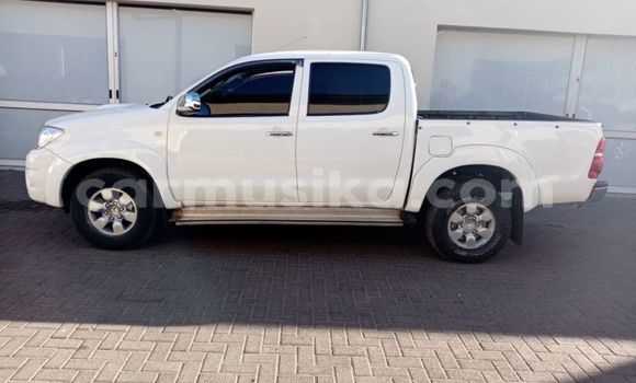 Acheter Occasion Voiture Toyota Hilux Blanc à Beitbridge, Matabeleland South Acheter Occasion Voiture Toyota Hilux Blanc à Beitbridge, Matabeleland South