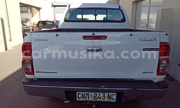 Acheter Occasion Voiture Toyota Hilux Blanc à Beitbridge, Matabeleland South Acheter Occasion Voiture Toyota Hilux Blanc à Beitbridge, Matabeleland South