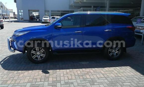Acheter Occasion Voiture Toyota Fortuner Bleu à Beitbridge, Matabeleland South Acheter Occasion Voiture Toyota Fortuner Bleu à Beitbridge, Matabeleland South