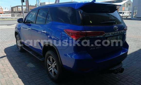 Acheter Occasion Voiture Toyota Fortuner Bleu à Beitbridge, Matabeleland South Acheter Occasion Voiture Toyota Fortuner Bleu à Beitbridge, Matabeleland South