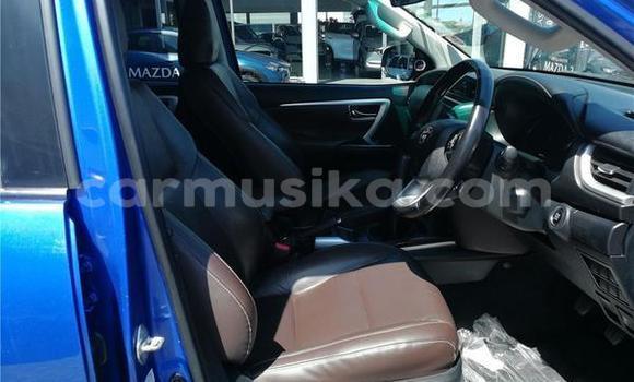 Acheter Occasion Voiture Toyota Fortuner Bleu à Beitbridge, Matabeleland South Acheter Occasion Voiture Toyota Fortuner Bleu à Beitbridge, Matabeleland South