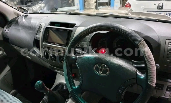 Tenga Tsaru Toyota Hilux Zvimwe Mota in Beitbridge in Matabeleland South Tenga Tsaru Toyota Hilux Zvimwe Mota in Beitbridge in Matabeleland South