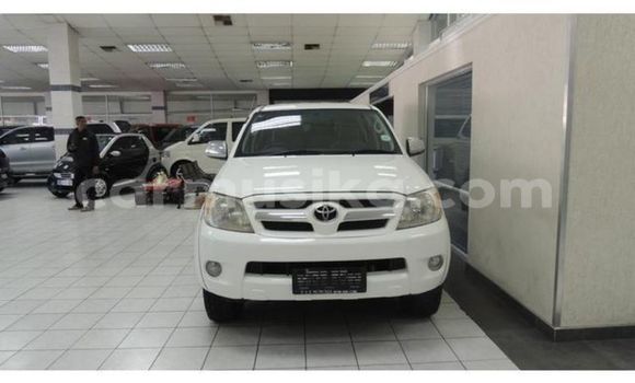 Acheter Occasion Voiture Toyota Hilux Blanc à Beitbridge, Matabeleland South Acheter Occasion Voiture Toyota Hilux Blanc à Beitbridge, Matabeleland South