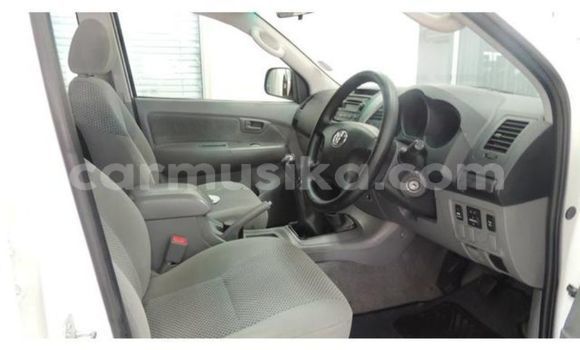 Acheter Occasion Voiture Toyota Hilux Blanc à Beitbridge, Matabeleland South Acheter Occasion Voiture Toyota Hilux Blanc à Beitbridge, Matabeleland South