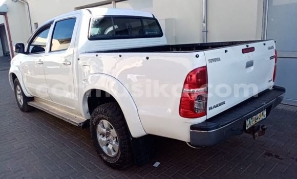 Acheter Occasion Voiture Toyota Hilux Blanc à Beitbridge, Matabeleland South Acheter Occasion Voiture Toyota Hilux Blanc à Beitbridge, Matabeleland South