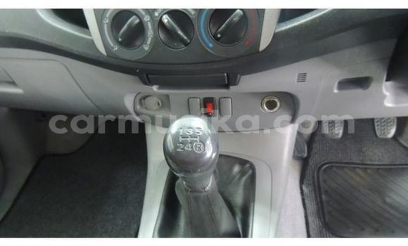 Acheter Occasion Voiture Toyota Hilux Blanc à Beitbridge, Matabeleland South Acheter Occasion Voiture Toyota Hilux Blanc à Beitbridge, Matabeleland South
