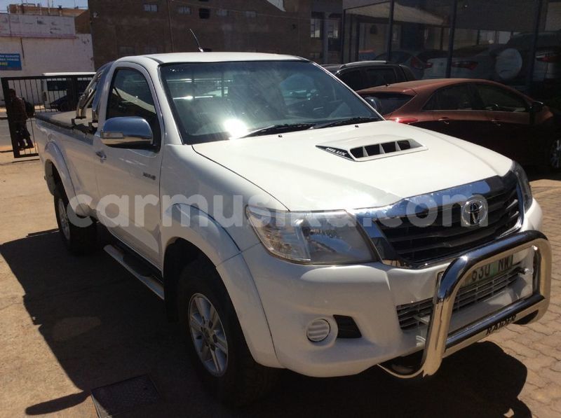 Big with watermark toyota hilux matabeleland south beitbridge 8227