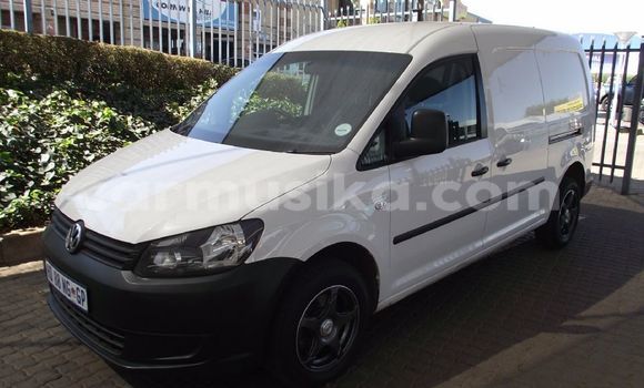 Acheter Occasion Voiture Volkswagen Caddy Blanc à Beitbridge, Matabeleland South Acheter Occasion Voiture Volkswagen Caddy Blanc à Beitbridge, Matabeleland South
