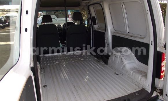Acheter Occasion Voiture Volkswagen Caddy Blanc à Beitbridge, Matabeleland South Acheter Occasion Voiture Volkswagen Caddy Blanc à Beitbridge, Matabeleland South