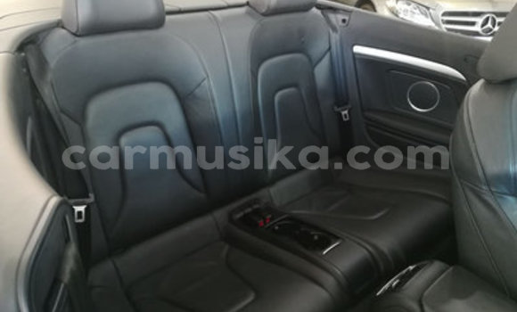 Acheter Occasion Voiture Audi A4 Blanc à Beitbridge, Matabeleland South Acheter Occasion Voiture Audi A4 Blanc à Beitbridge, Matabeleland South