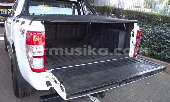 Acheter Occasion Voiture Ford Ranger Blanc à Beitbridge, Matabeleland South Acheter Occasion Voiture Ford Ranger Blanc à Beitbridge, Matabeleland South