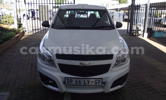Acheter Occasion Voiture Chevrolet Corsa Blanc à Beitbridge, Matabeleland South Acheter Occasion Voiture Chevrolet Corsa Blanc à Beitbridge, Matabeleland South