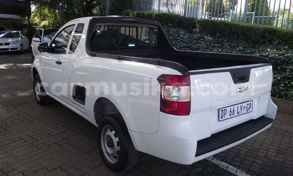 Acheter Occasion Voiture Chevrolet Corsa Blanc à Beitbridge, Matabeleland South Acheter Occasion Voiture Chevrolet Corsa Blanc à Beitbridge, Matabeleland South