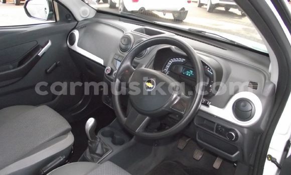 Acheter Occasion Voiture Chevrolet Corsa Blanc à Beitbridge, Matabeleland South Acheter Occasion Voiture Chevrolet Corsa Blanc à Beitbridge, Matabeleland South