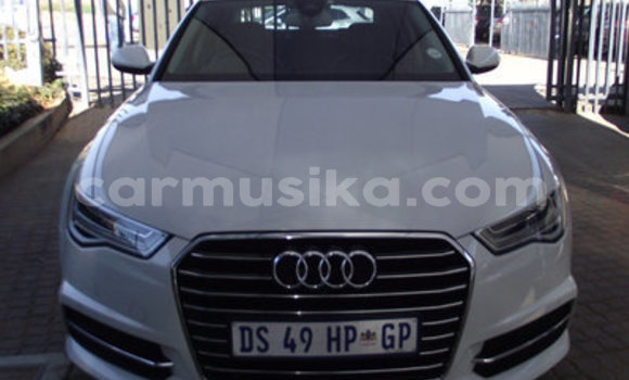 Buy Used Audi A4 White Car in Beitbridge in Matabeleland South Buy Used Audi A4 White Car in Beitbridge in Matabeleland South