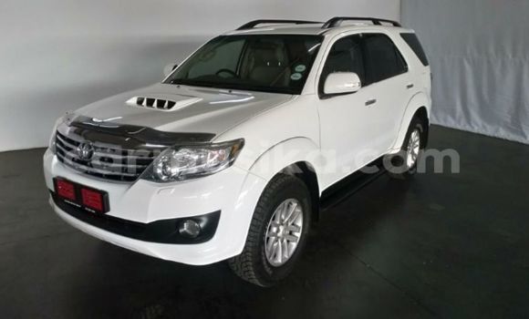 Tenga Tsaru Toyota Fortuner Chena Mota in Harare in Harare Tenga Tsaru Toyota Fortuner Chena Mota in Harare in Harare