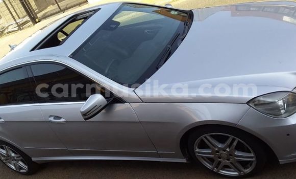 Tenga Tsaru Mercedes‒Benz E–Class Sirivha Mota in Borrowdale in Harare Tenga Tsaru Mercedes‒Benz E–Class Sirivha Mota in Borrowdale in Harare