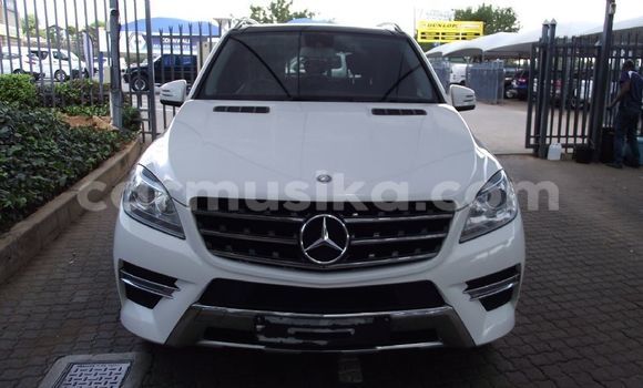 Acheter Occasion Voiture Mercedes‒Benz CLA-klasse AMG Blanc à Beitbridge, Matabeleland South Acheter Occasion Voiture Mercedes‒Benz CLA-klasse AMG Blanc à Beitbridge, Matabeleland South