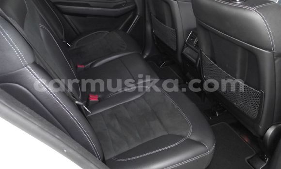 Acheter Occasion Voiture Mercedes‒Benz CLA-klasse AMG Blanc à Beitbridge, Matabeleland South Acheter Occasion Voiture Mercedes‒Benz CLA-klasse AMG Blanc à Beitbridge, Matabeleland South