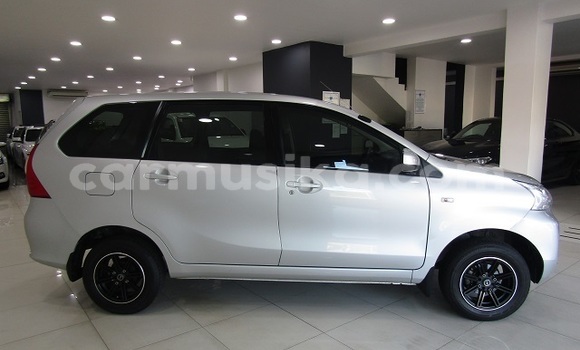 Acheter Occasion Voiture Toyota Avanza Gris à Beitbridge, Matabeleland South Acheter Occasion Voiture Toyota Avanza Gris à Beitbridge, Matabeleland South