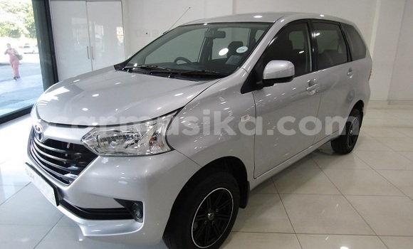 Acheter Occasion Voiture Toyota Avanza Gris à Beitbridge, Matabeleland South Acheter Occasion Voiture Toyota Avanza Gris à Beitbridge, Matabeleland South