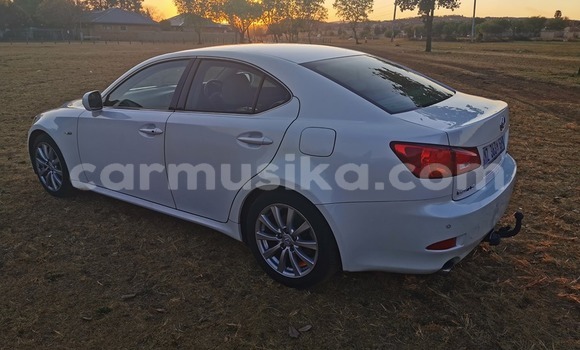 Buy Used Lexus IS White Car in Beitbridge in Matabeleland South Buy Used Lexus IS White Car in Beitbridge in Matabeleland South