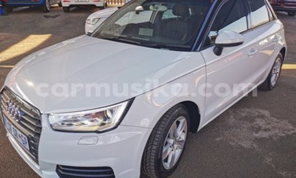 Acheter Occasion Voiture Audi A4 Blanc à Beitbridge, Matabeleland South Acheter Occasion Voiture Audi A4 Blanc à Beitbridge, Matabeleland South