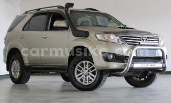 Tenga Tsaru Toyota Fortuner Sirivha Mota in Beitbridge in Matabeleland South Tenga Tsaru Toyota Fortuner Sirivha Mota in Beitbridge in Matabeleland South
