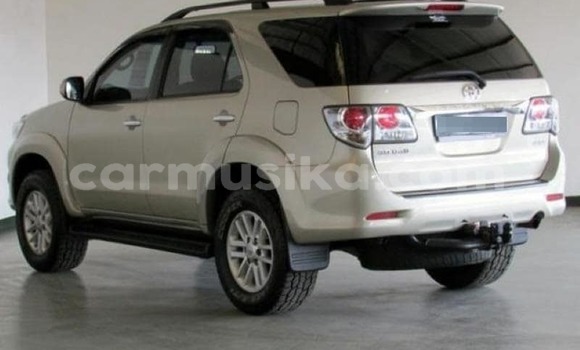 Tenga Tsaru Toyota Fortuner Sirivha Mota in Beitbridge in Matabeleland South Tenga Tsaru Toyota Fortuner Sirivha Mota in Beitbridge in Matabeleland South