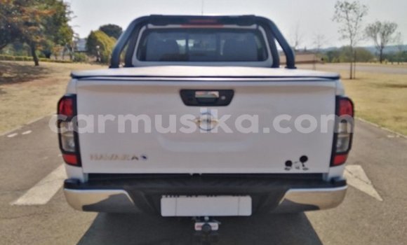 Acheter Occasion Voiture Nissan Navara Blanc à Beitbridge, Matabeleland South Acheter Occasion Voiture Nissan Navara Blanc à Beitbridge, Matabeleland South