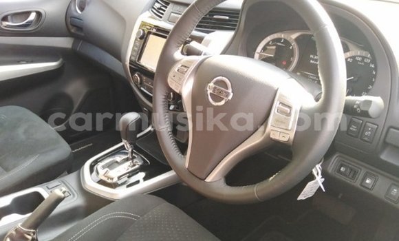 Acheter Occasion Voiture Nissan Navara Blanc à Beitbridge, Matabeleland South Acheter Occasion Voiture Nissan Navara Blanc à Beitbridge, Matabeleland South