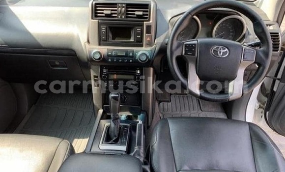 Buy Used Toyota Land Cruiser Prado White Car in Beitbridge in Matabeleland South Buy Used Toyota Land Cruiser Prado White Car in Beitbridge in Matabeleland South