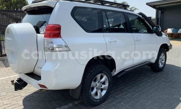 Buy Used Toyota Land Cruiser Prado White Car in Beitbridge in Matabeleland South Buy Used Toyota Land Cruiser Prado White Car in Beitbridge in Matabeleland South