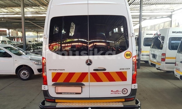 Acheter Occasion Voiture Mercedes‒Benz Vaneo Blanc à Beitbridge, Matabeleland South Acheter Occasion Voiture Mercedes‒Benz Vaneo Blanc à Beitbridge, Matabeleland South