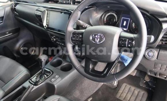 Tenga Tsaru Toyota Hilux Chena Mota in Beitbridge in Matabeleland South Tenga Tsaru Toyota Hilux Chena Mota in Beitbridge in Matabeleland South