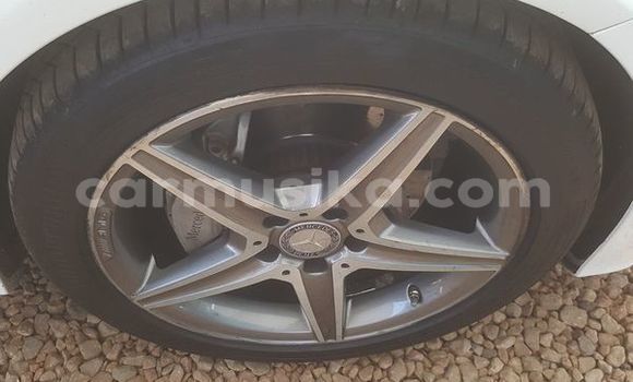 Tenga Tsaru Mercedes‒Benz C–Class Chena Mota in Harare in Harare Tenga Tsaru Mercedes‒Benz C–Class Chena Mota in Harare in Harare