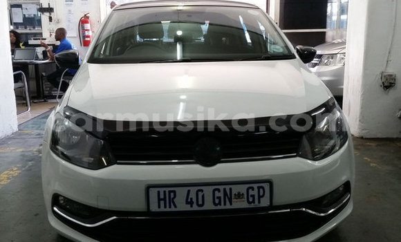 Nunua Ilio tumika Volkswagen Polo Nyeupe Gari ndani ya Beitbridge nchini Matabeleland Kusini Nunua Ilio tumika Volkswagen Polo Nyeupe Gari ndani ya Beitbridge nchini Matabeleland Kusini