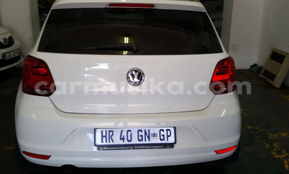 Nunua Ilio tumika Volkswagen Polo Nyeupe Gari ndani ya Beitbridge nchini Matabeleland Kusini Nunua Ilio tumika Volkswagen Polo Nyeupe Gari ndani ya Beitbridge nchini Matabeleland Kusini
