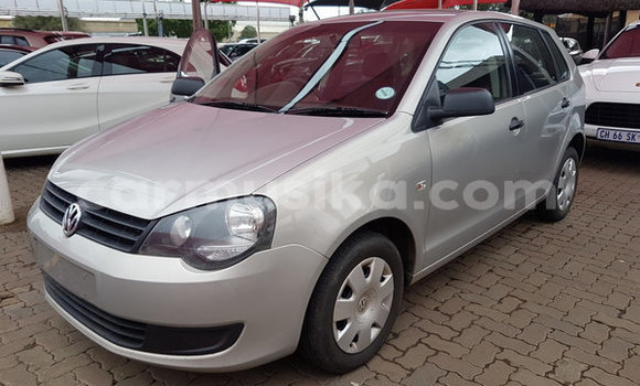 Nunua Ilio tumika Volkswagen Polo Fedha Gari ndani ya Beitbridge nchini Matabeleland Kusini Nunua Ilio tumika Volkswagen Polo Fedha Gari ndani ya Beitbridge nchini Matabeleland Kusini