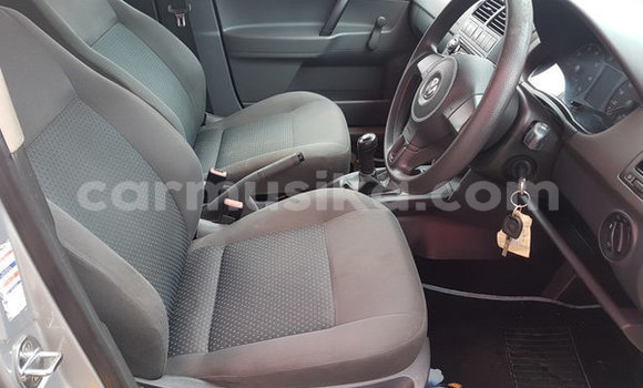 Nunua Ilio tumika Volkswagen Polo Fedha Gari ndani ya Beitbridge nchini Matabeleland Kusini Nunua Ilio tumika Volkswagen Polo Fedha Gari ndani ya Beitbridge nchini Matabeleland Kusini