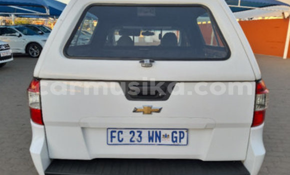 Acheter Occasion Voiture Chevrolet Corsa Blanc à Beitbridge, Matabeleland South Acheter Occasion Voiture Chevrolet Corsa Blanc à Beitbridge, Matabeleland South