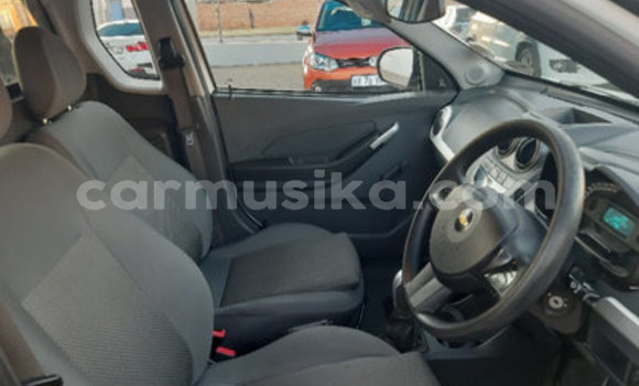 Acheter Occasion Voiture Chevrolet Corsa Blanc à Beitbridge, Matabeleland South Acheter Occasion Voiture Chevrolet Corsa Blanc à Beitbridge, Matabeleland South