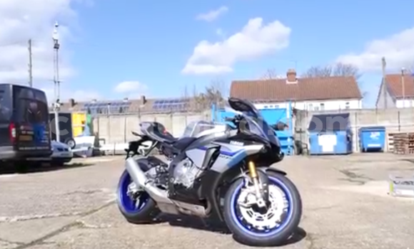 Nunua Mpya Yamaha Road Star Warrior 1700 Bluu Bike ndani ya Avondale nchini Harare