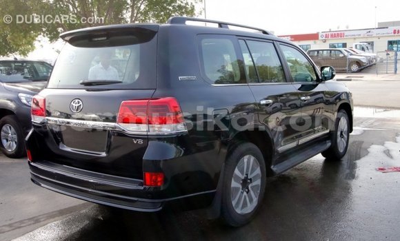 Acheter Import Voiture Toyota Land Cruiser Noir à Import - Dubai, Harare Acheter Import Voiture Toyota Land Cruiser Noir à Import - Dubai, Harare