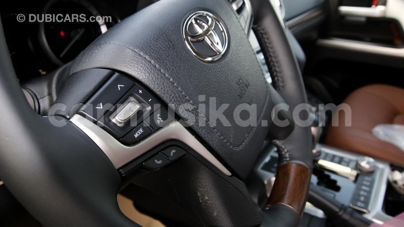 Big with watermark toyota land cruiser harare import dubai 8294